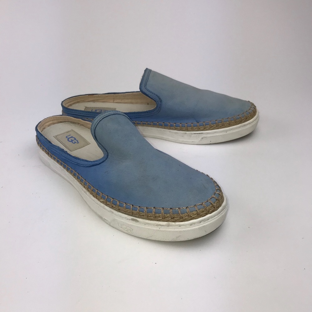 UGG Women’s Blue Caleel Sneakers Size 9.5